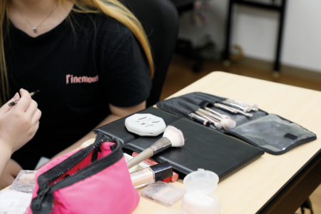 ＥＣＣ学園高等学校　通学スタイル　ビューティコース